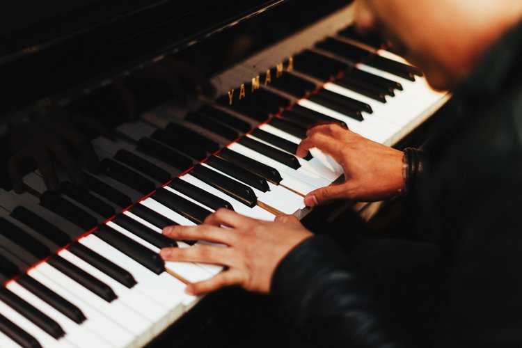 Mengapa Menyewa Piano Adalah Pilihan Terbaik untuk Pemula